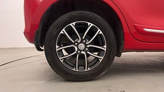Used 2022 Maruti Suzuki Swift ZXI Plus AMT Dual Tone Petrol Automatic tyres RIGHT REAR TYRE RIM VIEW
