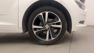 Used 2022 Tata Altroz XZ Plus 1.5 Diesel Manual tyres RIGHT FRONT TYRE RIM VIEW