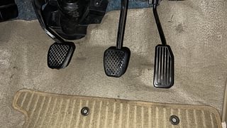 Used 2015 Honda Brio [2011-2016] VX MT Petrol Manual interior PEDALS VIEW