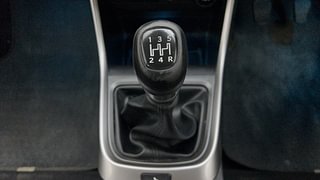 Used 2022 Tata Altroz XZ Plus 1.5 Diesel Manual interior GEAR  KNOB VIEW