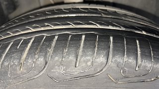 Used 2022 Tata Altroz XZ Plus 1.5 Diesel Manual tyres RIGHT FRONT TYRE TREAD VIEW