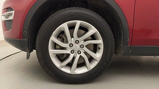 Used 2018 Land Rover Discovery Sport [2015-2020] S Diesel Automatic tyres LEFT FRONT TYRE RIM VIEW