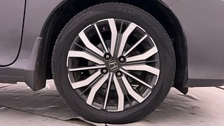 Used 2017 Honda City [2017-2020] VX CVT Petrol Automatic tyres RIGHT FRONT TYRE RIM VIEW