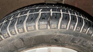 Used 2019 Maruti Suzuki Alto 800 [2016-2019] Vxi Petrol Manual tyres LEFT FRONT TYRE TREAD VIEW