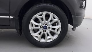 Used 2016 Ford EcoSport [2015-2017] Titanium 1.5L Ti-VCT AT Petrol Automatic tyres RIGHT FRONT TYRE RIM VIEW