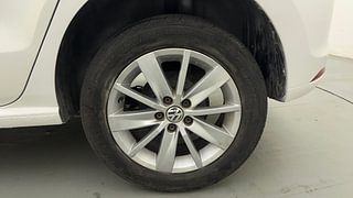 Used 2015 Volkswagen Polo [2015-2019] Highline1.2L (P) Petrol Manual tyres LEFT REAR TYRE RIM VIEW