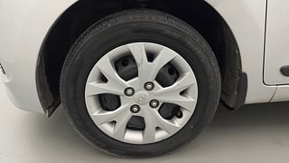 Used 2013 Hyundai Grand i10 [2013-2017] Magna 1.2 Kappa VTVT Petrol Manual tyres LEFT FRONT TYRE RIM VIEW