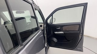 Used 2013 Maruti Suzuki Wagon R 1.0 [2010-2019] LXi Petrol Manual interior RIGHT FRONT DOOR OPEN VIEW