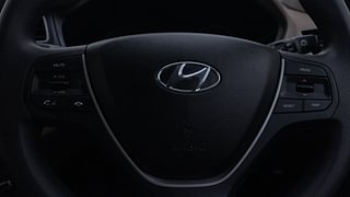 Used 2020 Hyundai Elite i20 [2018-2020] Sportz Plus 1.2 Petrol Manual top_features Airbags