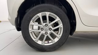 Used 2018 Maruti Suzuki Swift [2017-2021] ZXi AMT Petrol Automatic tyres RIGHT REAR TYRE RIM VIEW