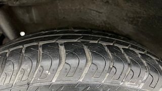 Used 2016 Maruti Suzuki Wagon R 1.0 [2015-2019] VXI AMT Petrol Automatic tyres RIGHT REAR TYRE TREAD VIEW