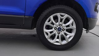 Used 2017 Ford EcoSport [2015-2017] Titanium 1.5L TDCi Diesel Manual tyres RIGHT FRONT TYRE RIM VIEW
