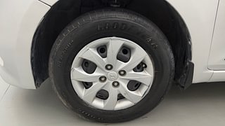 Used 2016 Hyundai Elite i20 [2014-2018] Sportz 1.2 Petrol Manual tyres LEFT FRONT TYRE RIM VIEW