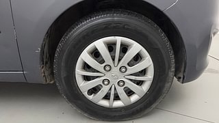Used 2016 hyundai i10 Sportz 1.1 Petrol Petrol Manual tyres RIGHT FRONT TYRE RIM VIEW