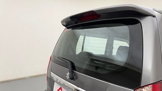 Used 2016 Maruti Suzuki Wagon R 1.0 [2015-2019] VXI AMT Petrol Automatic top_features Rear defogger