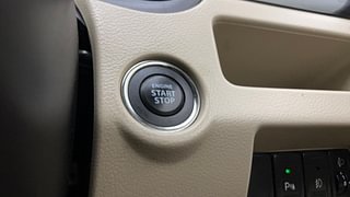 Used 2014 Maruti Suzuki Ciaz [2014-2017] ZXi Petrol Manual top_features Keyless start