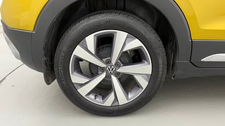 Used 2022 Volkswagen Taigun Topline 1.0 TSI AT Petrol Automatic tyres RIGHT REAR TYRE RIM VIEW