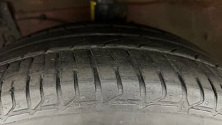 Used 2014 Maruti Suzuki Ciaz [2014-2017] ZXi Petrol Manual tyres LEFT FRONT TYRE TREAD VIEW