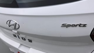 Used 2022 Hyundai Grand i10 Nios Sportz 1.2 Kappa VTVT Petrol Manual dents MINOR DENT
