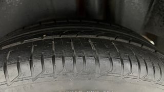 Used 2014 Maruti Suzuki Ciaz [2014-2017] ZXi Petrol Manual tyres LEFT REAR TYRE TREAD VIEW