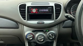 Used 2011 Hyundai i10 [2010-2016] Era Petrol Petrol Manual interior MUSIC SYSTEM & AC CONTROL VIEW