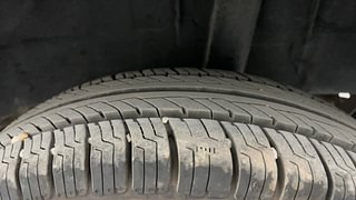 Used 2017 Renault Kwid [2015-2019] 1.0 RXT AMT Petrol Automatic tyres LEFT REAR TYRE TREAD VIEW