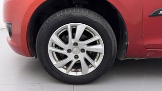 Used 2013 Maruti Suzuki Swift [2011-2017] ZXi Petrol Manual tyres LEFT FRONT TYRE RIM VIEW