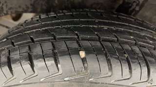 Used 2018 Renault Kwid [2015-2019] 1.0 RXT AMT Opt Petrol Automatic tyres LEFT REAR TYRE TREAD VIEW