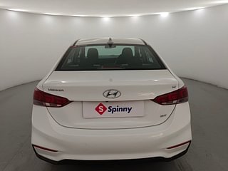 Used 2019 Hyundai Verna [2017-2020] 1.6 VTVT SX Petrol Manual exterior BACK VIEW
