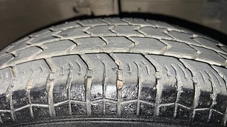 Used 2016 Maruti Suzuki Swift Dzire VXI Petrol Manual tyres RIGHT FRONT TYRE TREAD VIEW