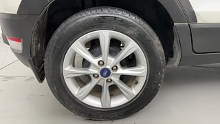Used 2021 Ford EcoSport [2017-2021] Titanium 1.5L Ti-VCT Petrol Manual tyres RIGHT REAR TYRE RIM VIEW