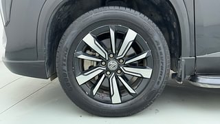 Used 2020 MG Motors Hector Plus Sharp 1.5 Petrol Turbo DCT 6-STR Petrol Automatic tyres LEFT FRONT TYRE RIM VIEW