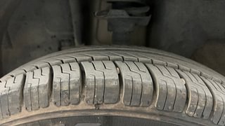 Used 2017 Renault Kwid [2015-2019] 1.0 RXT AMT Petrol Automatic tyres LEFT FRONT TYRE TREAD VIEW