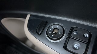 Used 2015 Hyundai Grand i10 [2013-2017] Sportz 1.2 Kappa VTVT Petrol Manual top_features Adjustable ORVM