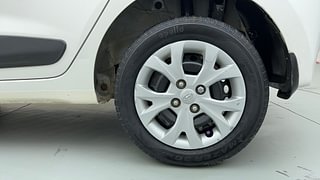 Used 2015 Hyundai Grand i10 [2013-2017] Sportz 1.2 Kappa VTVT Petrol Manual tyres LEFT REAR TYRE RIM VIEW