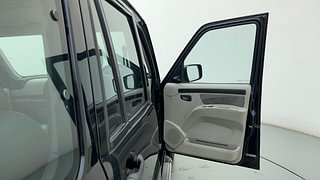 Used 2017 Mahindra Scorpio [2014-2017] S4 Plus Diesel Manual interior RIGHT FRONT DOOR OPEN VIEW