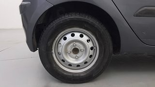 Used 2016 Hyundai i10 [2010-2016] Magna Petrol Petrol Manual tyres RIGHT REAR TYRE RIM VIEW