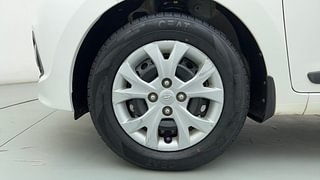 Used 2015 Hyundai Grand i10 [2013-2017] Sportz 1.2 Kappa VTVT Petrol Manual tyres LEFT FRONT TYRE RIM VIEW