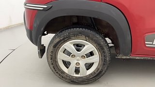 Used 2018 Renault Kwid [2015-2019] 1.0 RXT AMT Opt Petrol Automatic tyres RIGHT REAR TYRE RIM VIEW