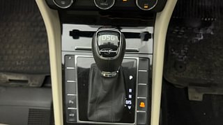 Used 2017 Skoda Superb [2016-2019] L&K TSI AT Petrol Automatic interior GEAR  KNOB VIEW