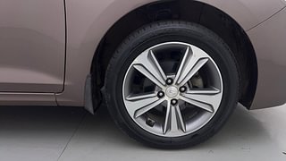 Used 2018 Hyundai Verna [2017-2020] 1.6 VTVT SX (O) AT Petrol Automatic tyres RIGHT FRONT TYRE RIM VIEW