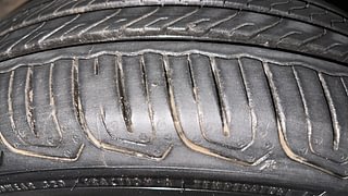 Used 2014 Honda Amaze [2013-2016] 1.2 S i-VTEC Petrol Manual tyres RIGHT FRONT TYRE TREAD VIEW
