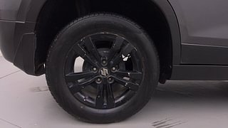 Used 2018 Maruti Suzuki Vitara Brezza [2016-2020] ZDi Plus Diesel Manual tyres RIGHT REAR TYRE RIM VIEW