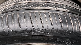 Used 2014 Honda Amaze [2013-2016] 1.2 S i-VTEC Petrol Manual tyres LEFT FRONT TYRE TREAD VIEW