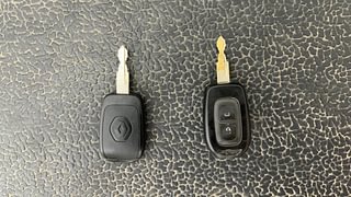 Used 2016 Renault Kwid [2015-2019] RXT Petrol Manual extra CAR KEY VIEW