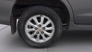 Used 2012 Toyota Innova 2.5 VX 7 STR Diesel Manual tyres RIGHT REAR TYRE RIM VIEW