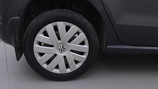 Used 2014 Volkswagen Polo [2010-2014] Comfortline 1.2L (P) Petrol Manual tyres RIGHT REAR TYRE RIM VIEW