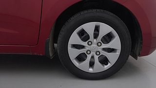 Used 2018 Hyundai Xcent [2017-2019] S AT Petrol Petrol Automatic tyres RIGHT FRONT TYRE RIM VIEW