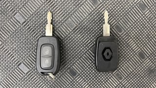 Used 2022 Renault Kwid CLIMBER 1.0 AMT Dual Tone Petrol Automatic extra CAR KEY VIEW