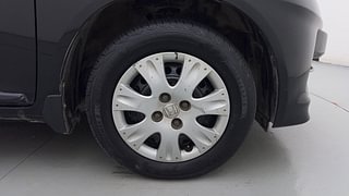 Used 2014 Honda Amaze [2013-2016] 1.2 S i-VTEC Petrol Manual tyres RIGHT FRONT TYRE RIM VIEW